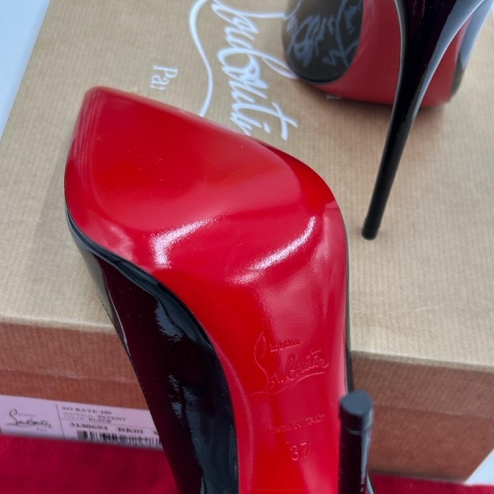 Women’s Christian Louboutin So Kate 120 heels . Size 38.5 - Picture 5 of 5